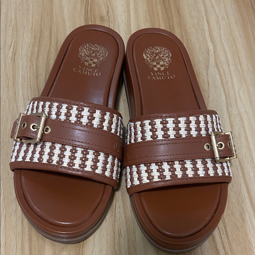 Vince Camuto Tan and Cream Women's Slide Sandals